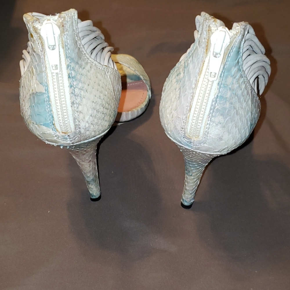 Vincent Camuto snake sandles - Picture 4 of 8